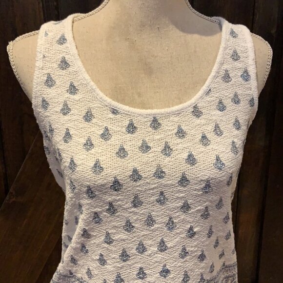 Bohemian white and blue sleeveless top - Picture 2 of 10